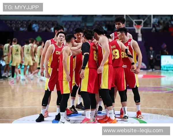 北京男篮与上海男篮激战正酣谁将赢得这场篮球巅峰对决 北京男篮与上海男篮激战正酣谁将赢得这场篮球巅峰对决