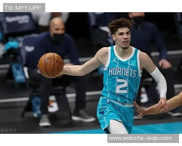 在线直播火箭队对阵黄蜂队精彩赛事全程回顾与分析 在线直播火箭队对阵黄蜂队精彩赛事全程回顾与分析